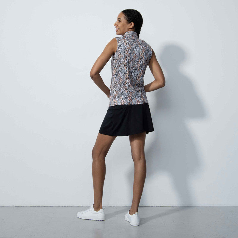 
                      
                        Daily Sport Marac  Leo sleeveless
                      
                    