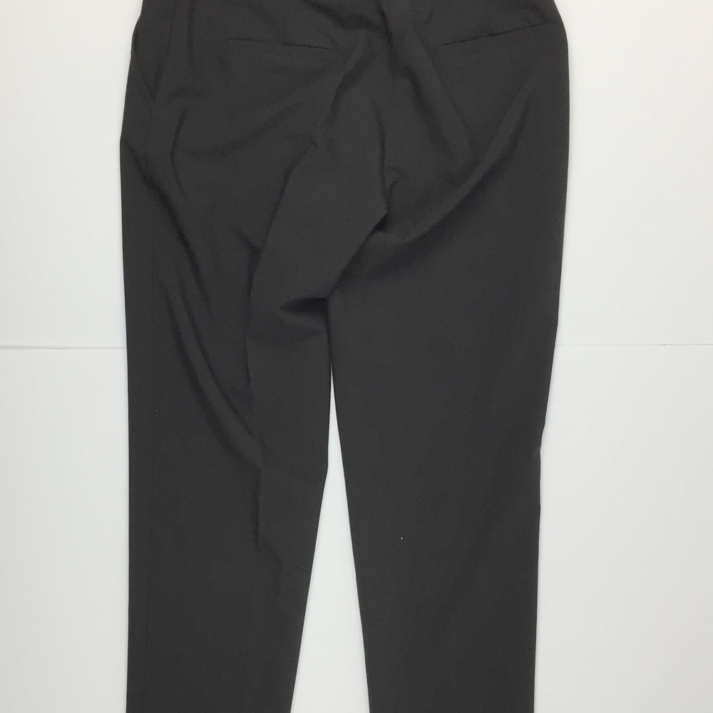 
                      
                        Aiuir Golf Capri Pant in Black
                      
                    