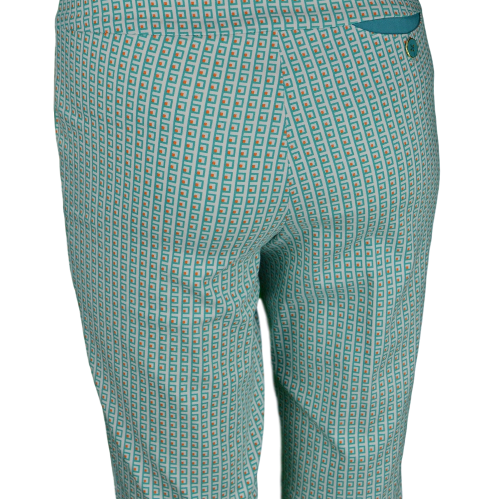 
                      
                        EP Pro 23" Geo Cube Print Short
                      
                    