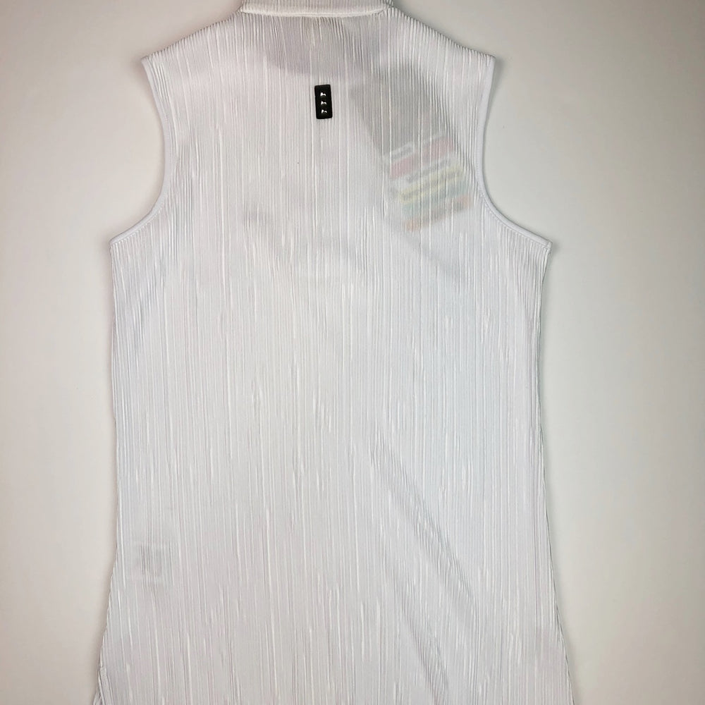 Jamie Sadock Sleeveless Crunch Shirt in Sugar #91220