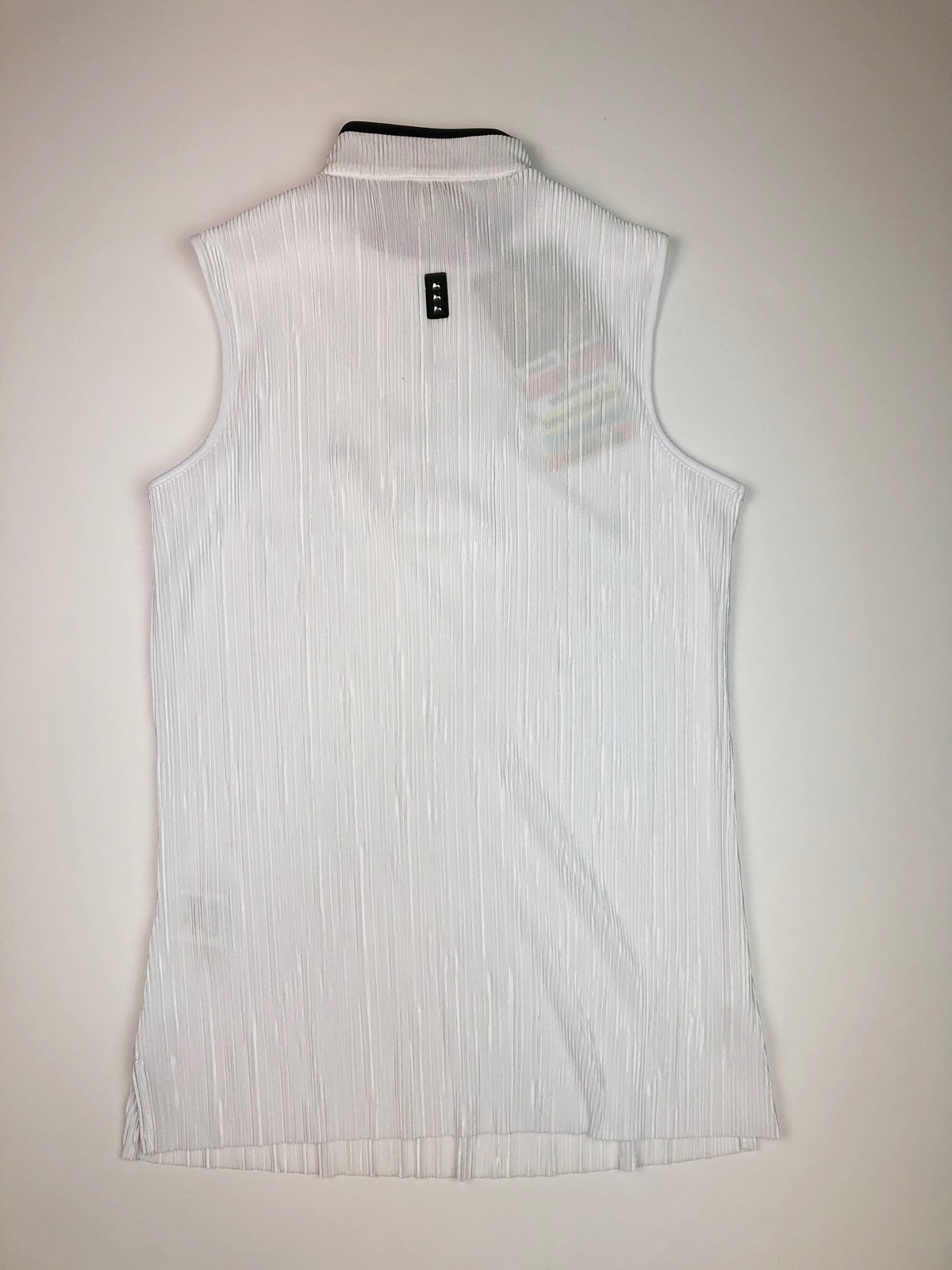 Jamie Sadock Sleeveless Crunch Shirt in Sugar #91220